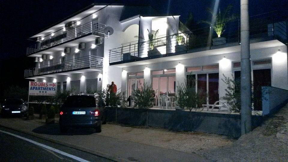 Apartmani Smiljanic Starigrad Paklenica Eksteriør billede