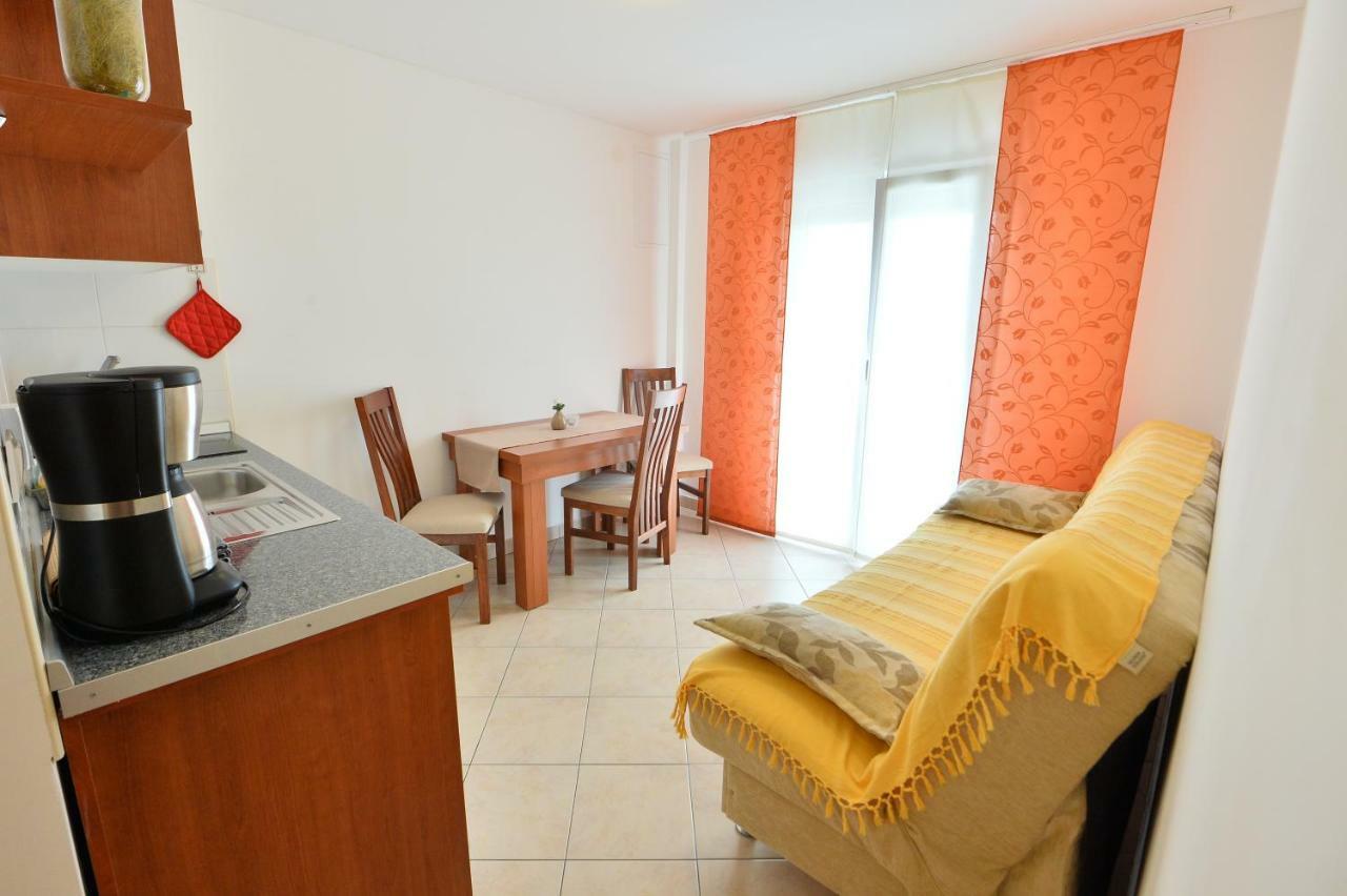 Apartmani Smiljanic Starigrad Paklenica Eksteriør billede