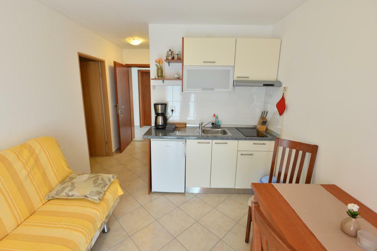 Apartmani Smiljanic Starigrad Paklenica Eksteriør billede